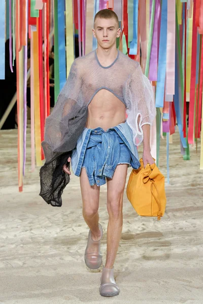 Look 13
